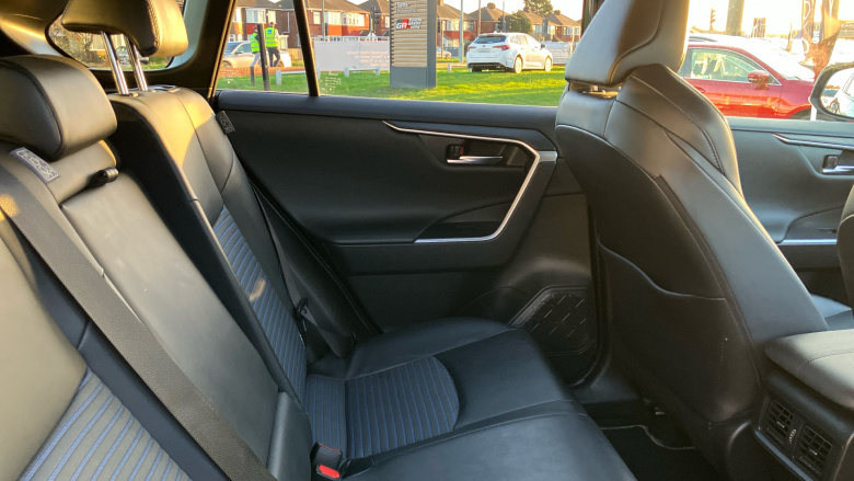 Toyota RAV4 2.5 VVT-i Hybrid Dynamic 5dr CVT 2WD Hybrid Estate